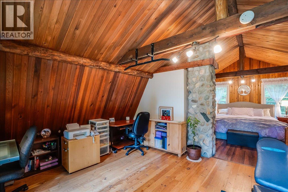 550 2ND RELIEF Road - 34