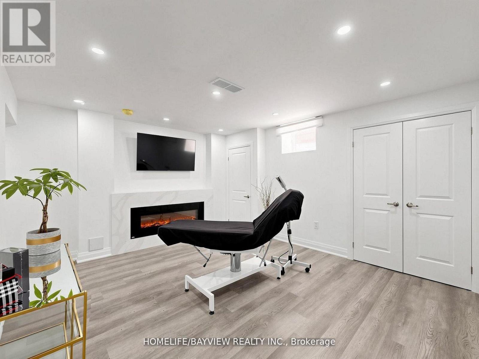 62 PEAR BLOSSOM WAY - 41