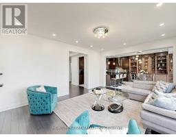 Eating area - 62 Pear Blossom Way, East Gwillimbury, ON L9N0S9 Photo 11