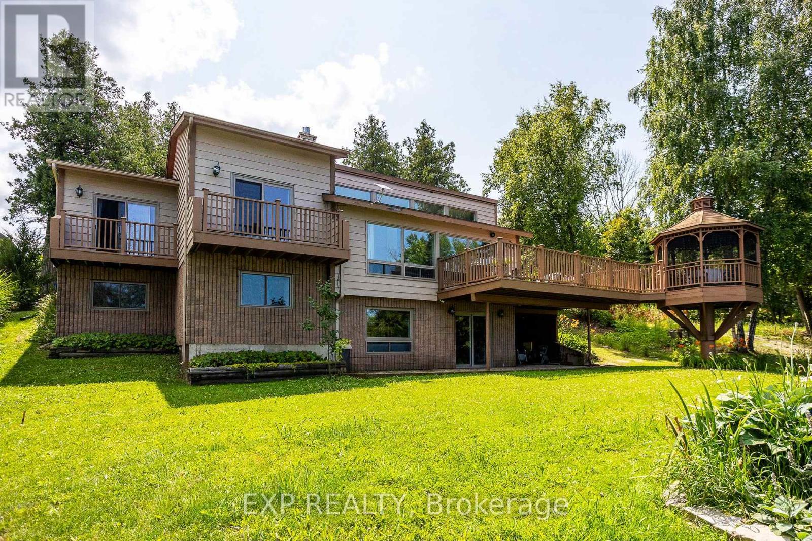 121 IVY DRIVE - 1