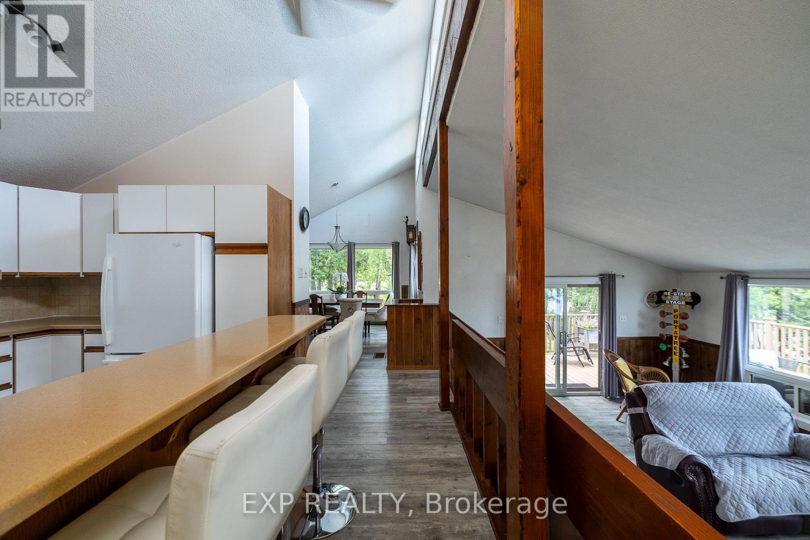 121 IVY DRIVE - 16