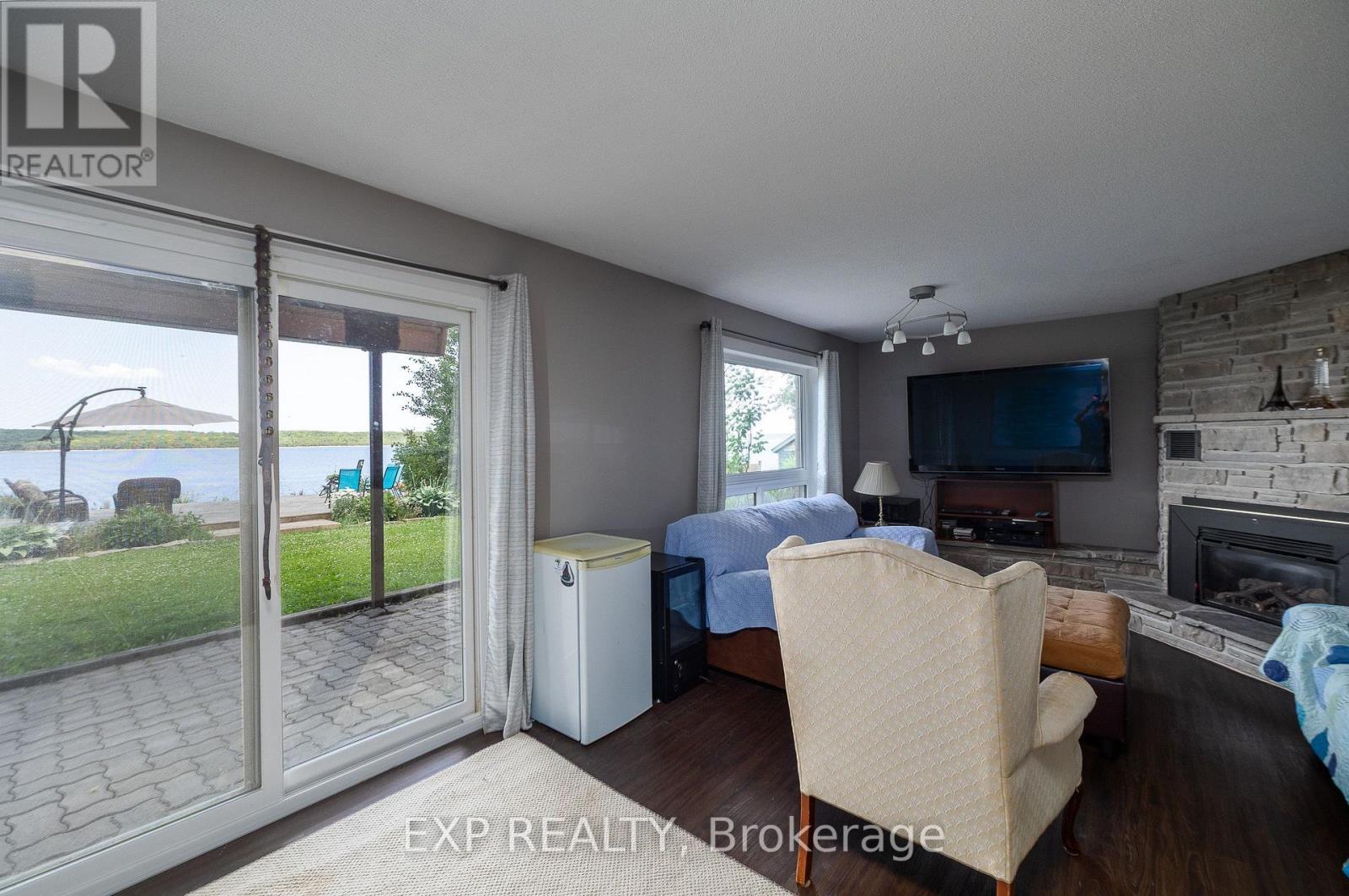 121 IVY DRIVE - 26