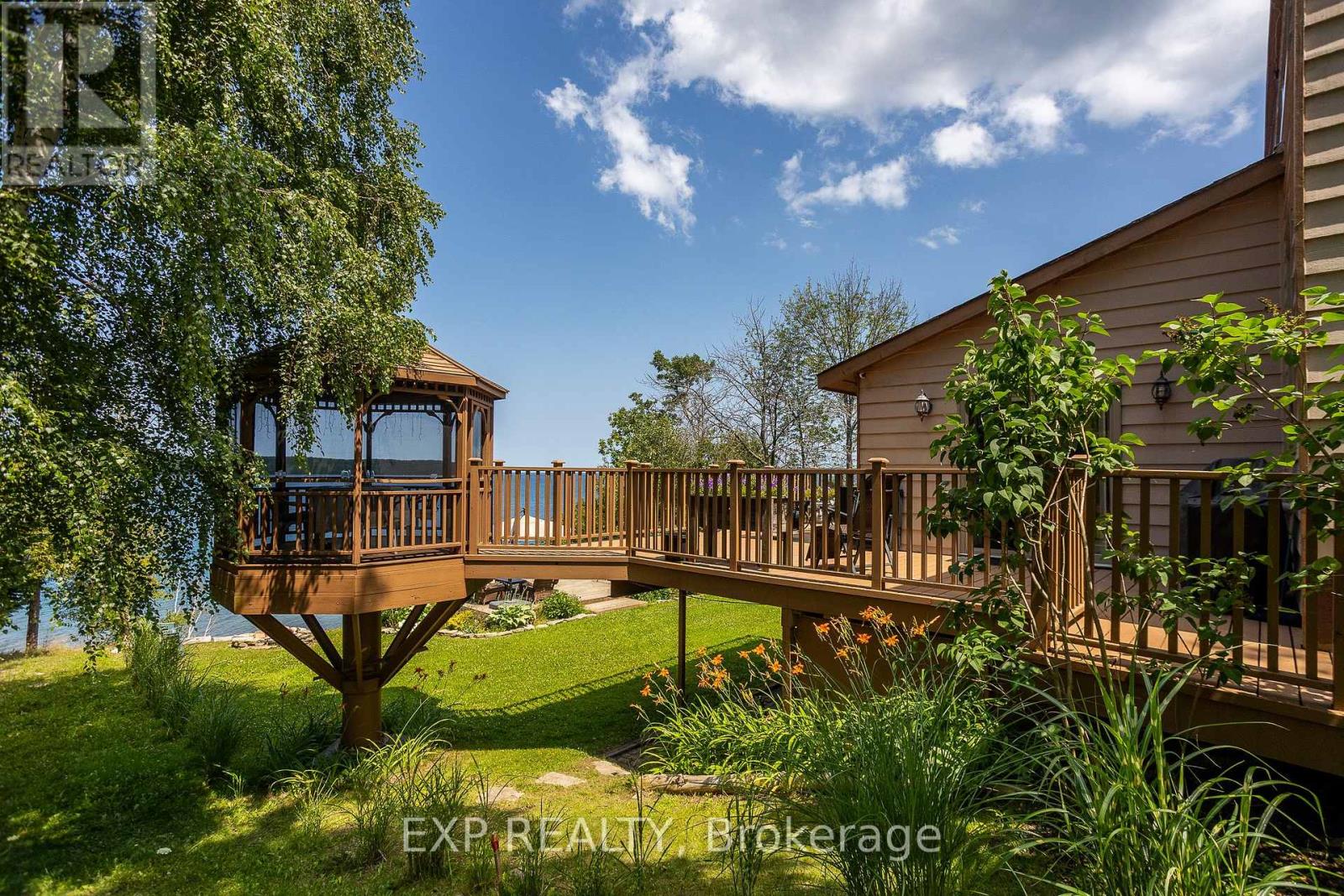 121 IVY DRIVE - 3