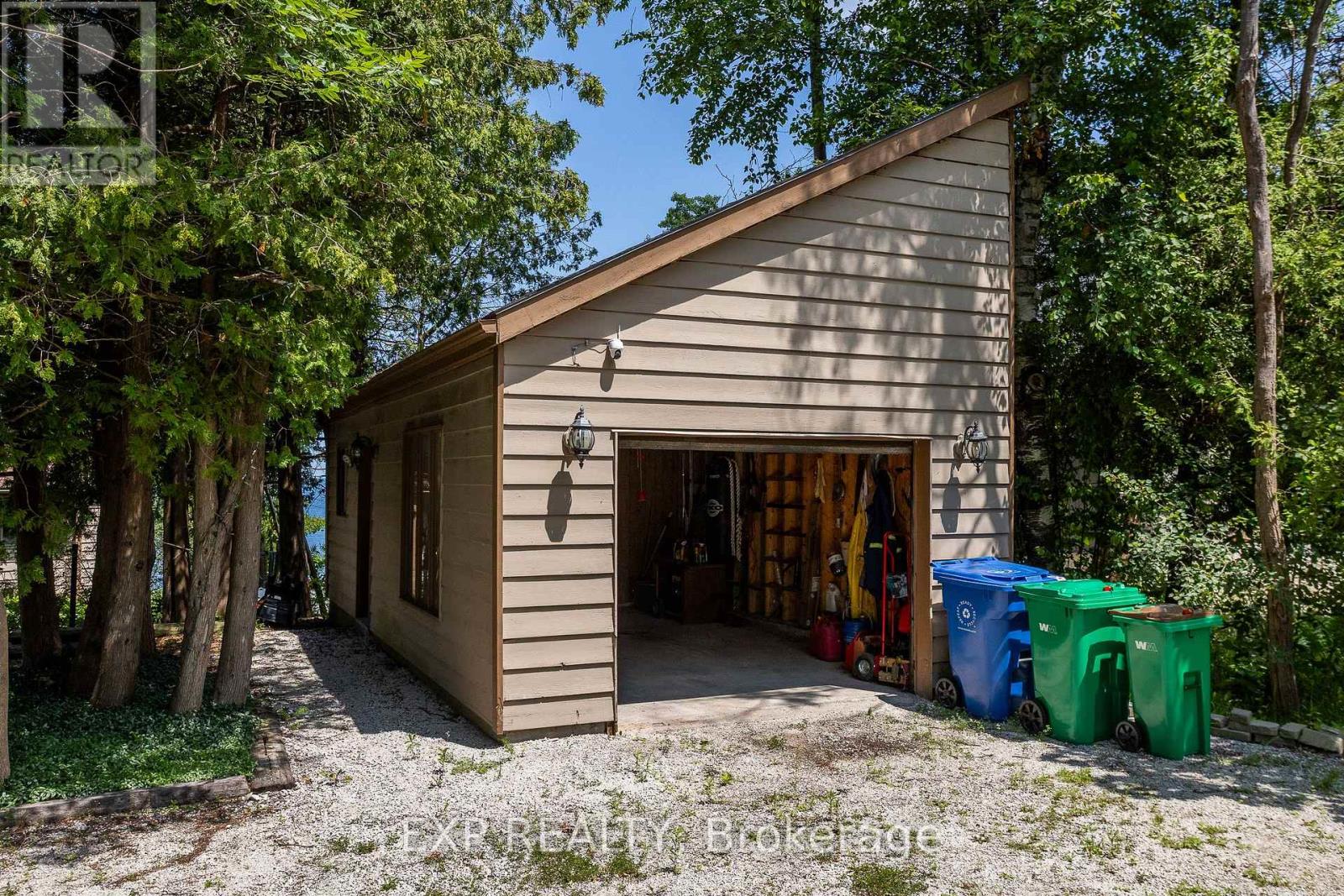 121 IVY DRIVE - 30