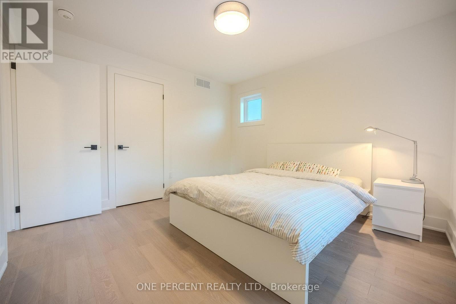 #3 427 GENEVA STREET - 20