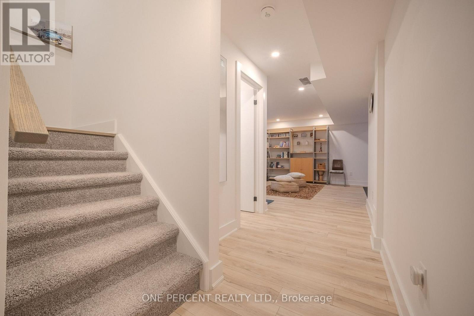 #3 427 GENEVA STREET - 27