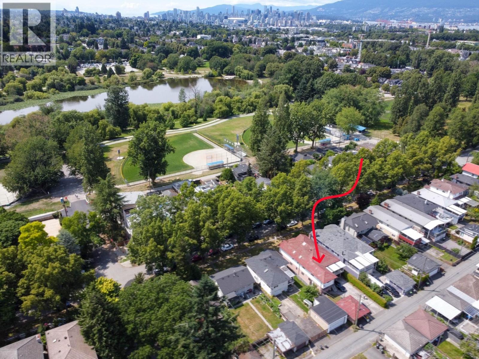 7 Bed, 4 Bath House for Sale in Vancouver – 3230 GARDEN DRIVE, Vancouver – MLS# R3148027 - Image 73