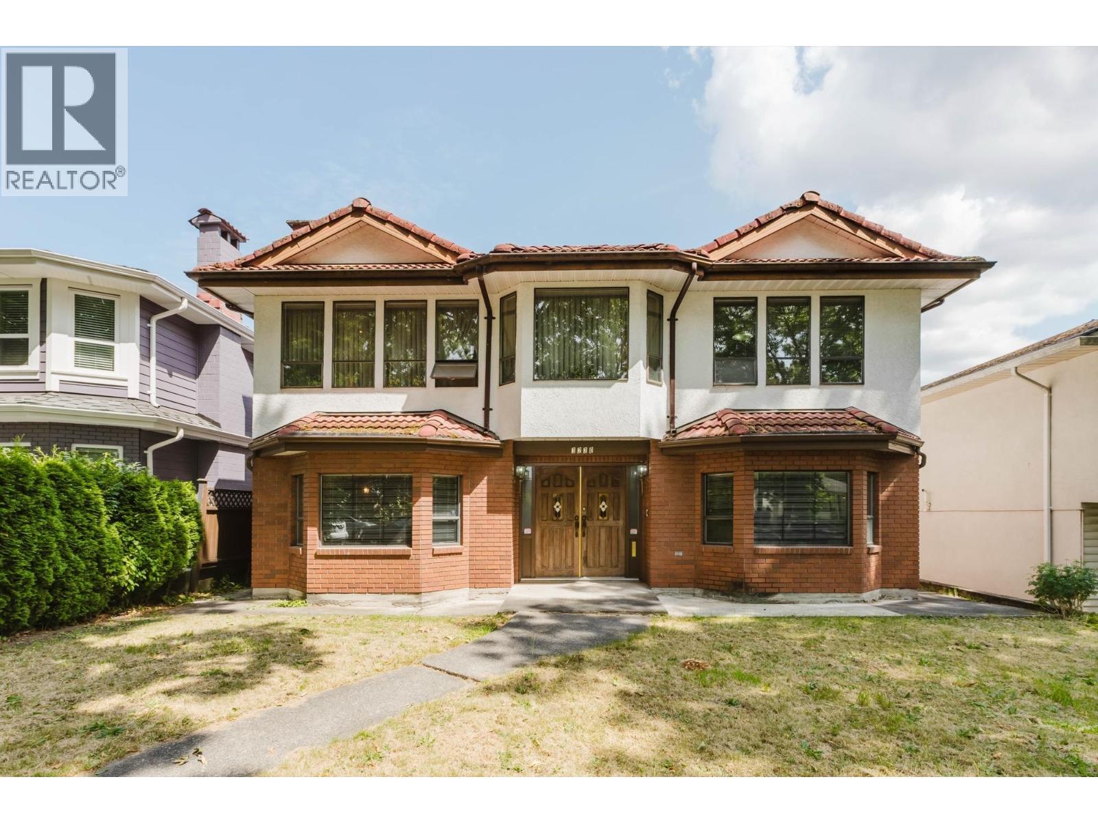 3230 GARDEN DRIVE