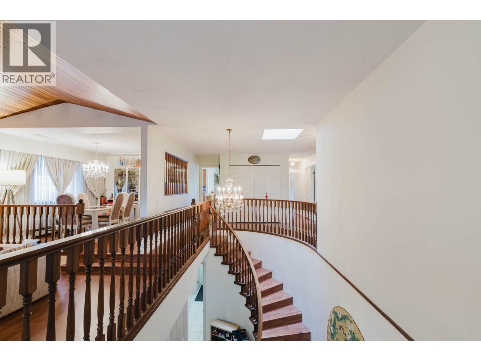 7 Bed, 4 Bath House for Sale in Vancouver – 3230 GARDEN DRIVE, Vancouver – MLS# R3148027 - Image 14
