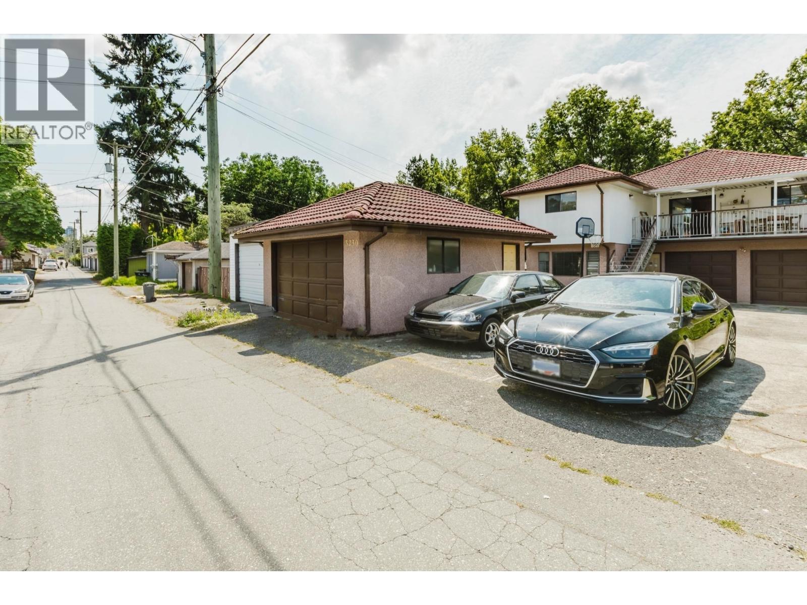 7 Bed, 4 Bath House for Sale in Vancouver – 3230 GARDEN DRIVE, Vancouver – MLS# R3148027 - Image 67