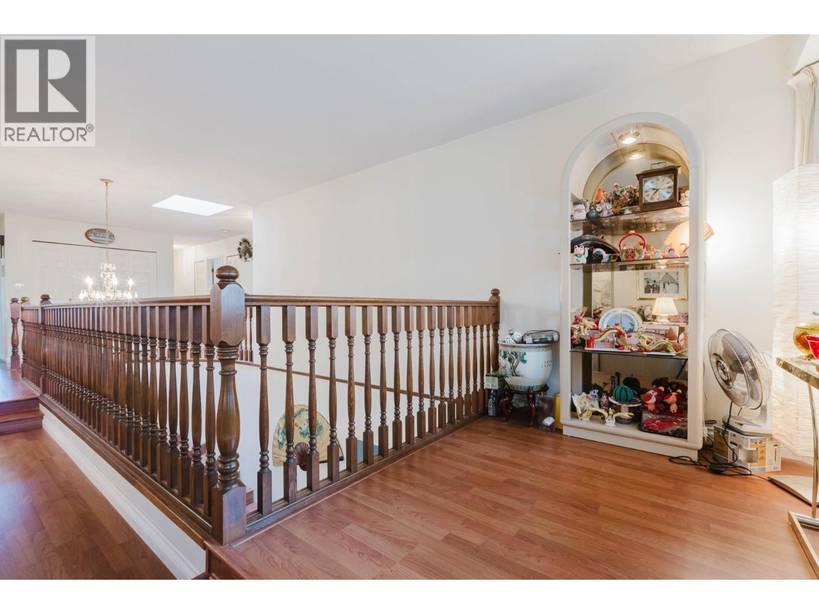 7 Bed, 4 Bath House for Sale in Vancouver – 3230 GARDEN DRIVE, Vancouver – MLS# R3148027 - Image 12