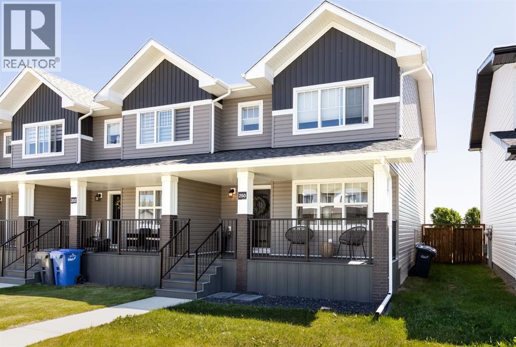 250 Halifax Close, Penhold