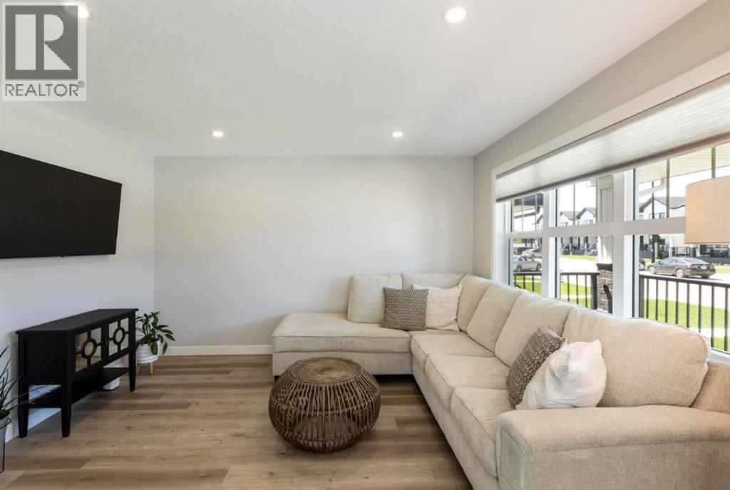 250 Halifax Close, Penhold