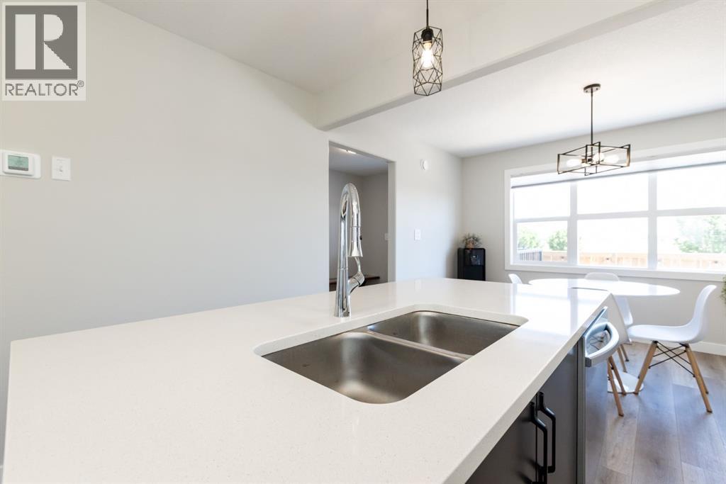 250 Halifax Close, Penhold
