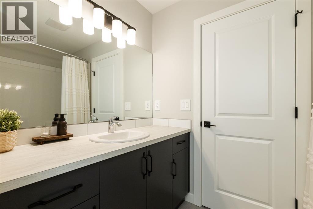 250 Halifax Close, Penhold