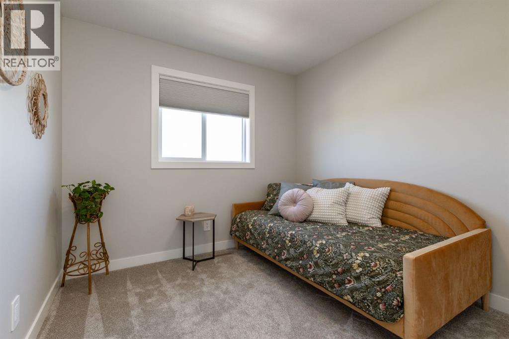 250 Halifax Close, Penhold