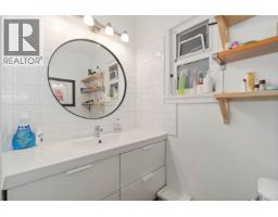 2026-2028 Columbia Street, Port Moody, BC V3H1W7 Photo 14