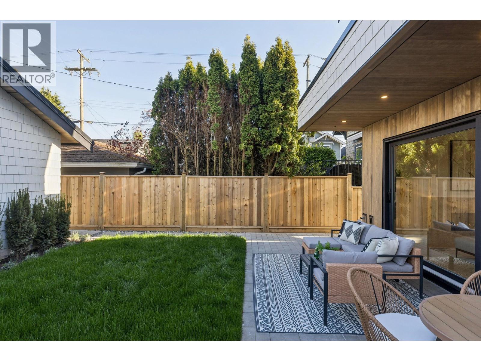 4 Bed, 4 Bath House for Sale in Vancouver – 2 6040 LARCH STREET, Vancouver – MLS# R3150707 - Image 36