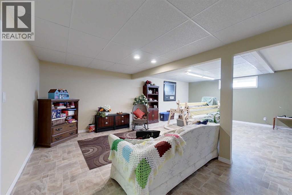 30 Executive Estates - Photo 30