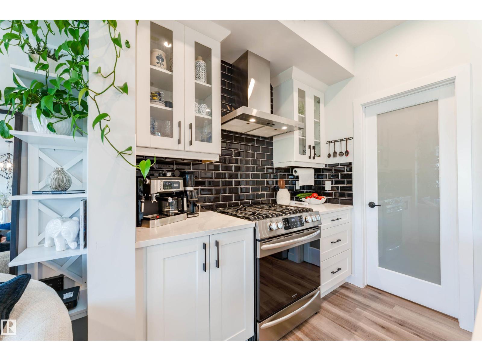 13048 211 ST NW - 11
