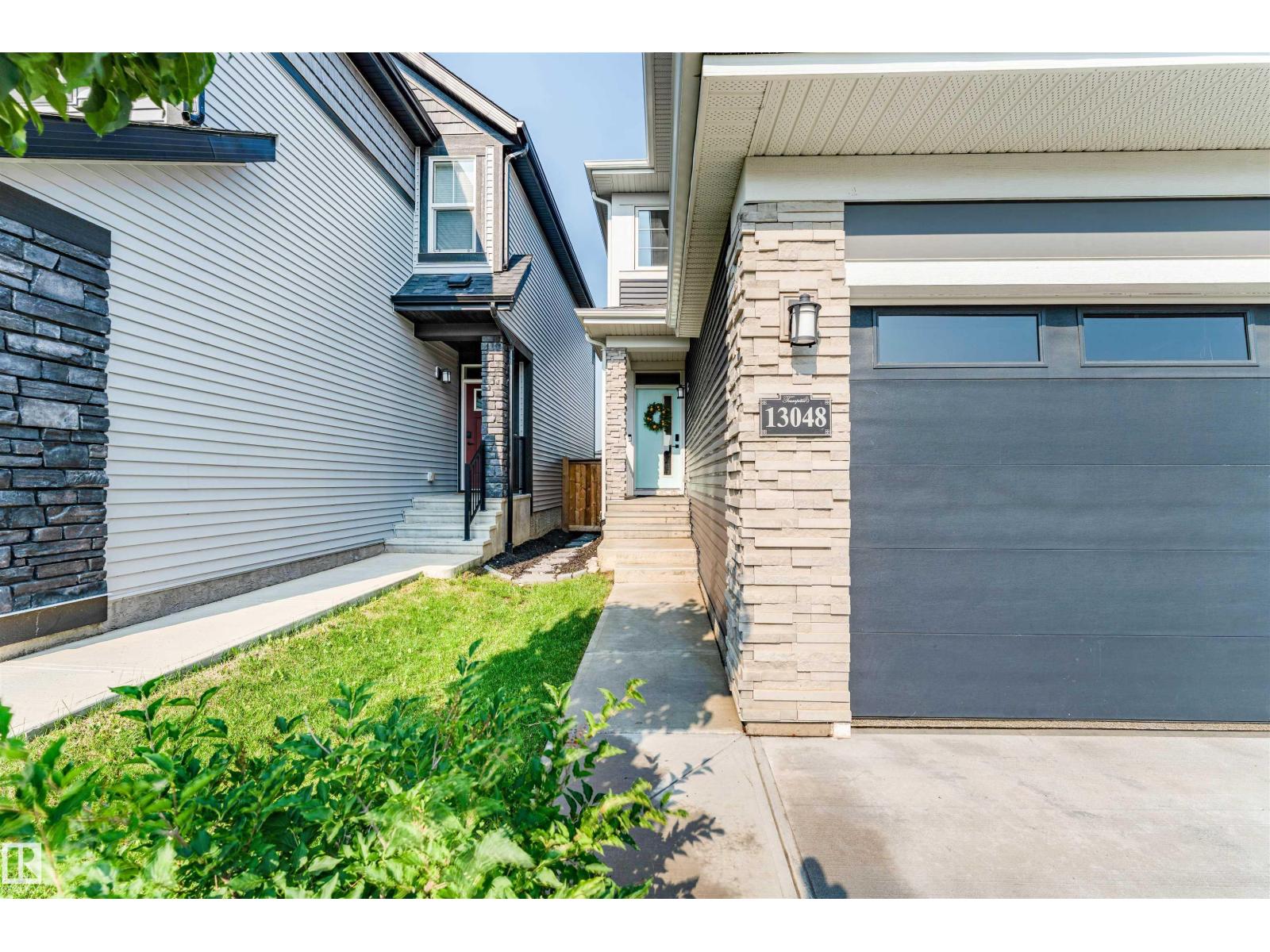 13048 211 ST NW, Trumpeter Area, Edmonton photo 2