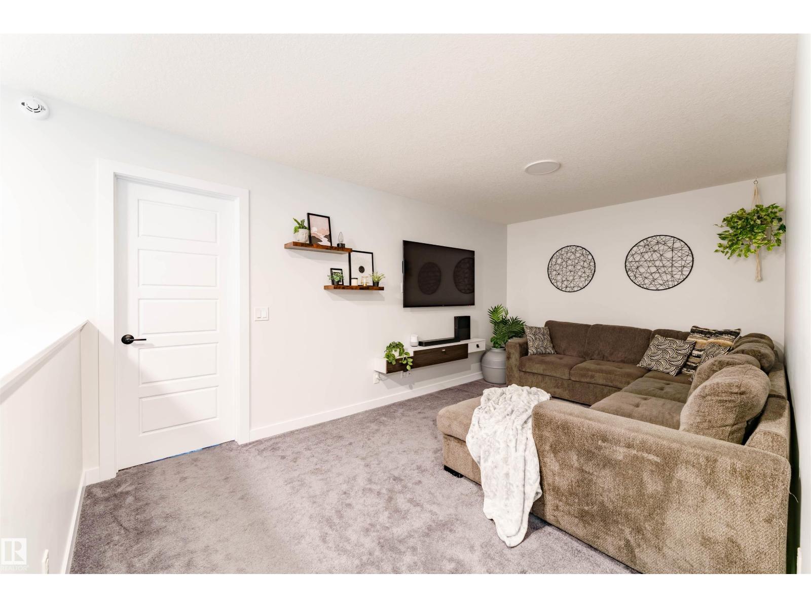 13048 211 ST NW - 44