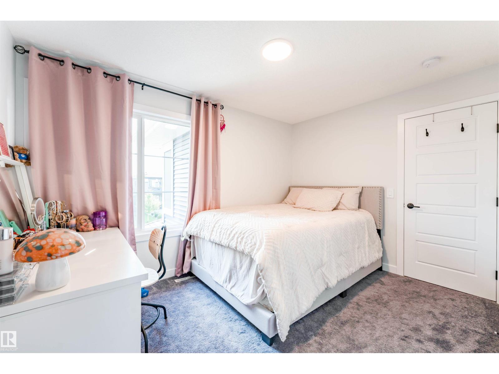 13048 211 ST NW - 37