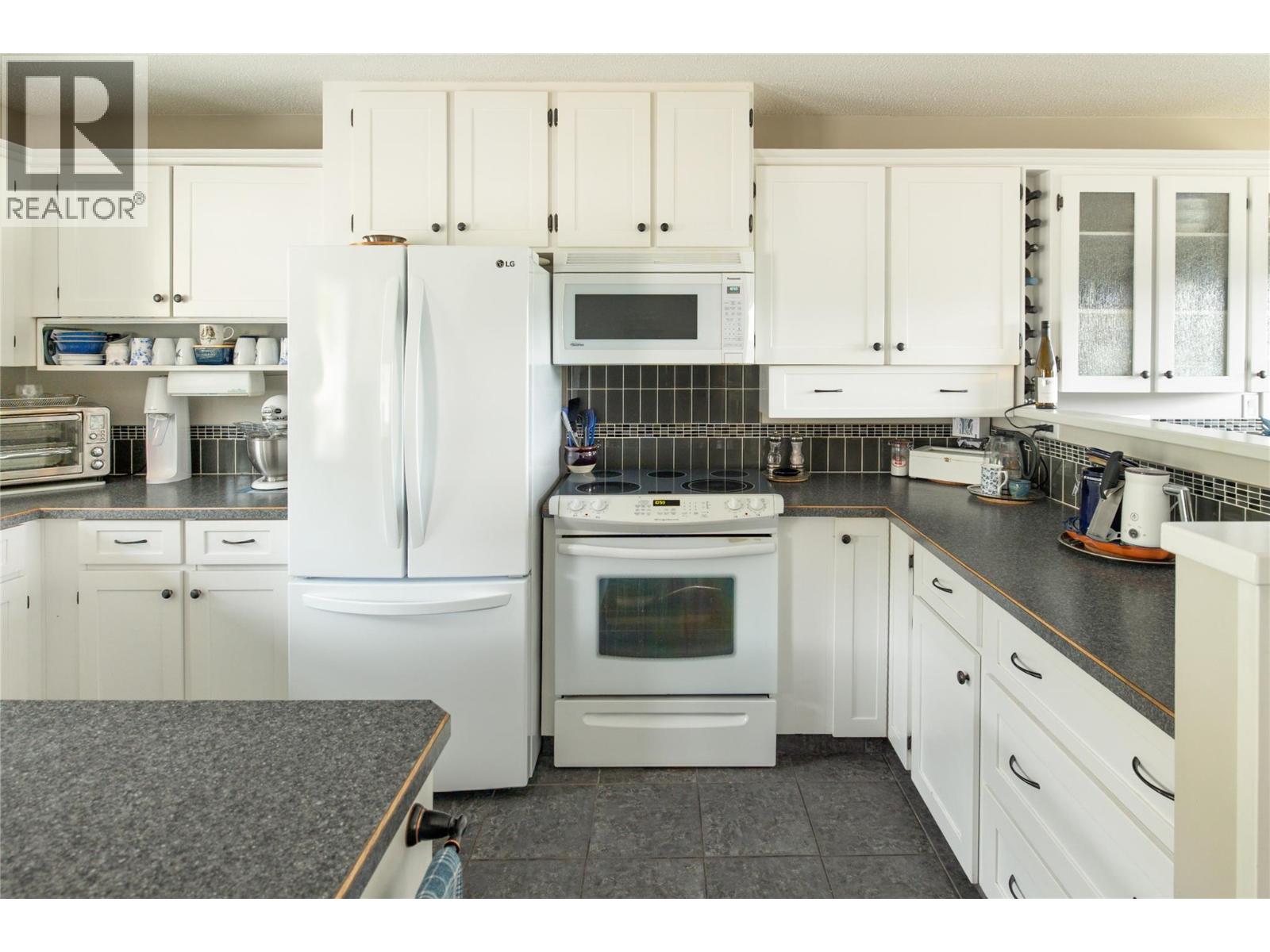 6636 Southwind Road - 10