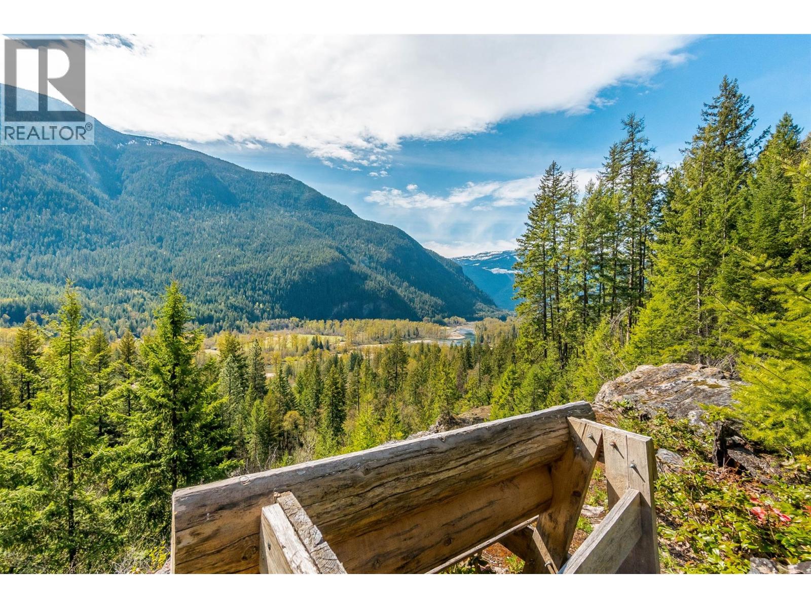 4761 Slocan River Road - 10