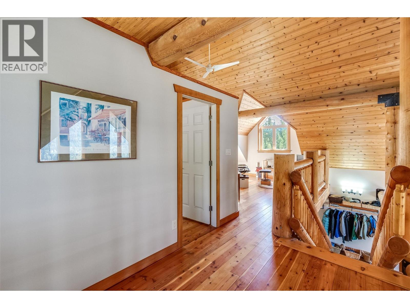 4761 Slocan River Road - 34