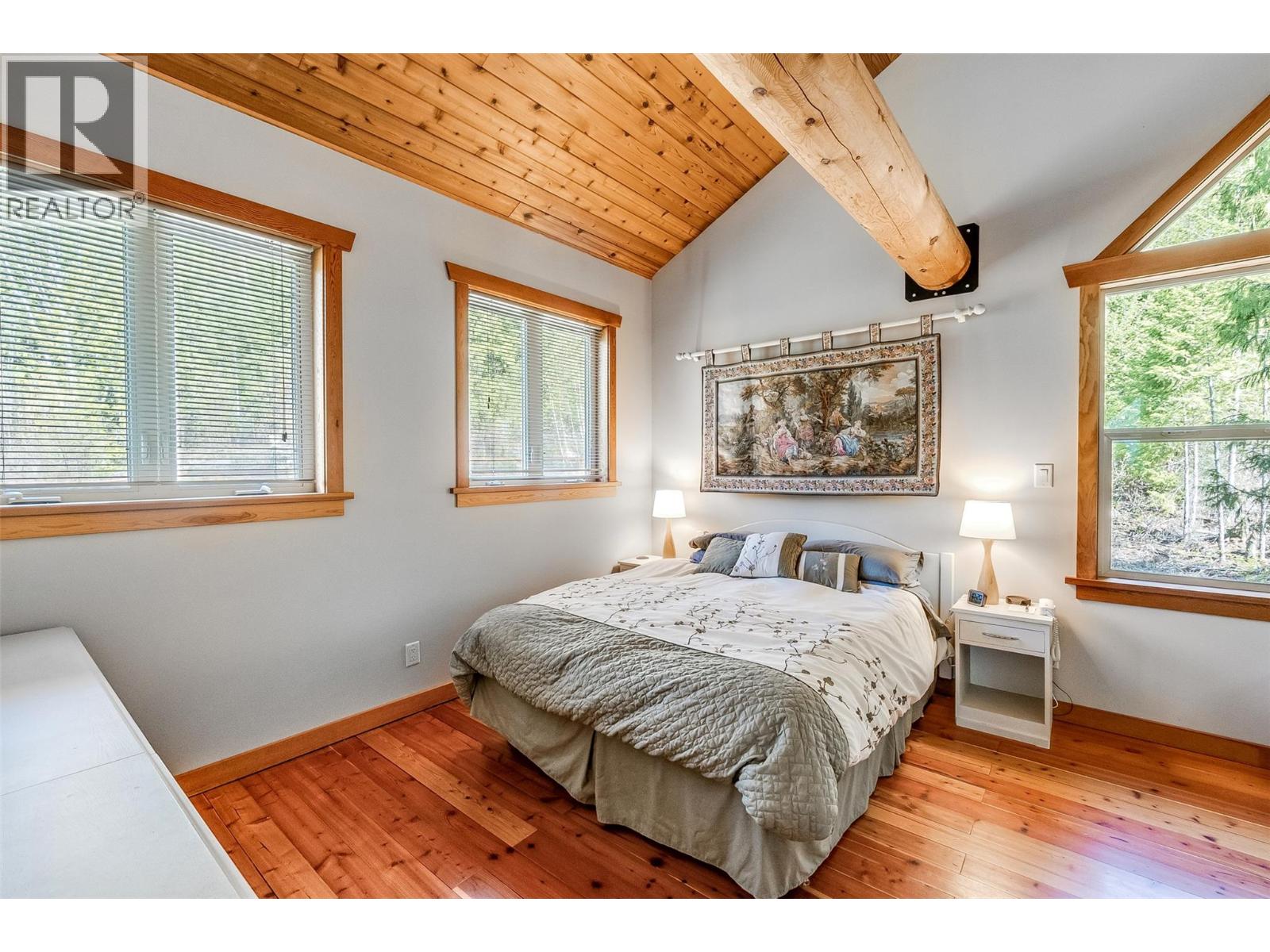 4761 Slocan River Road - 39