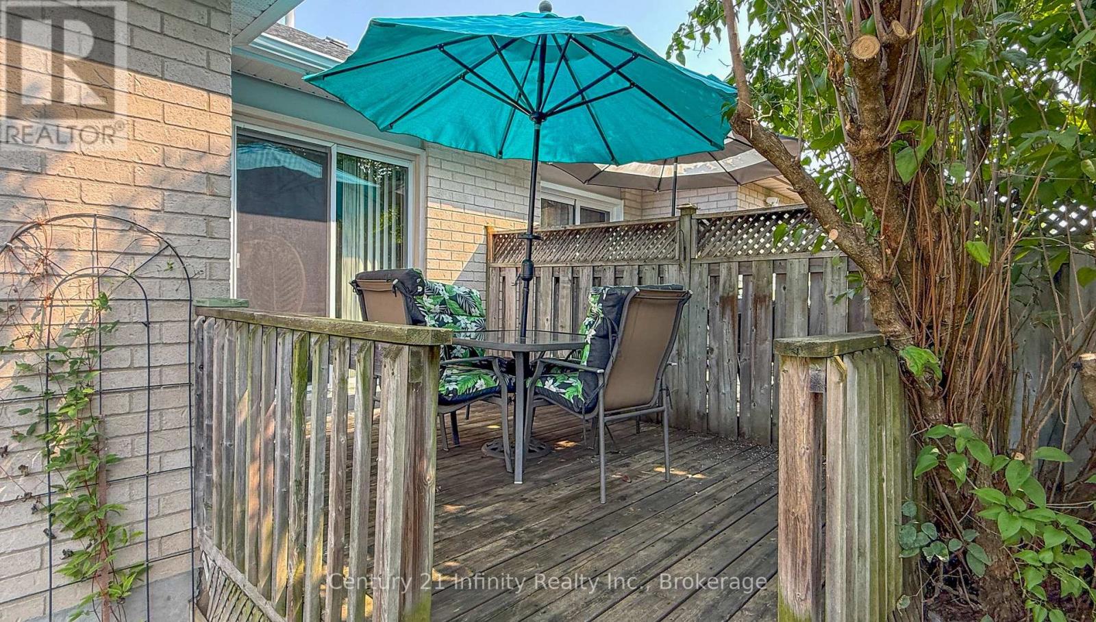 1589 FIELDGATE DRIVE - Image 32