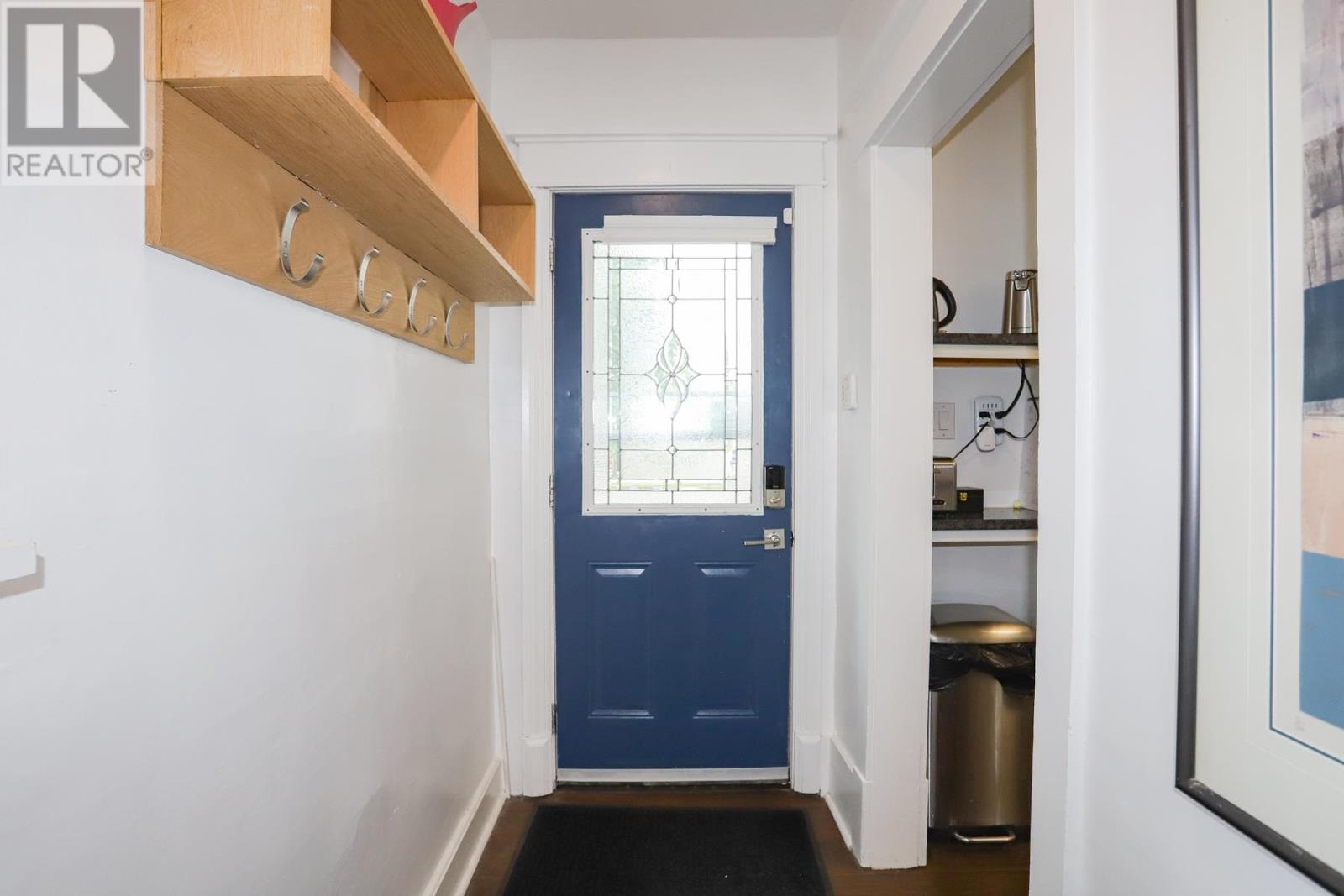 951 Wellington ST E - 23