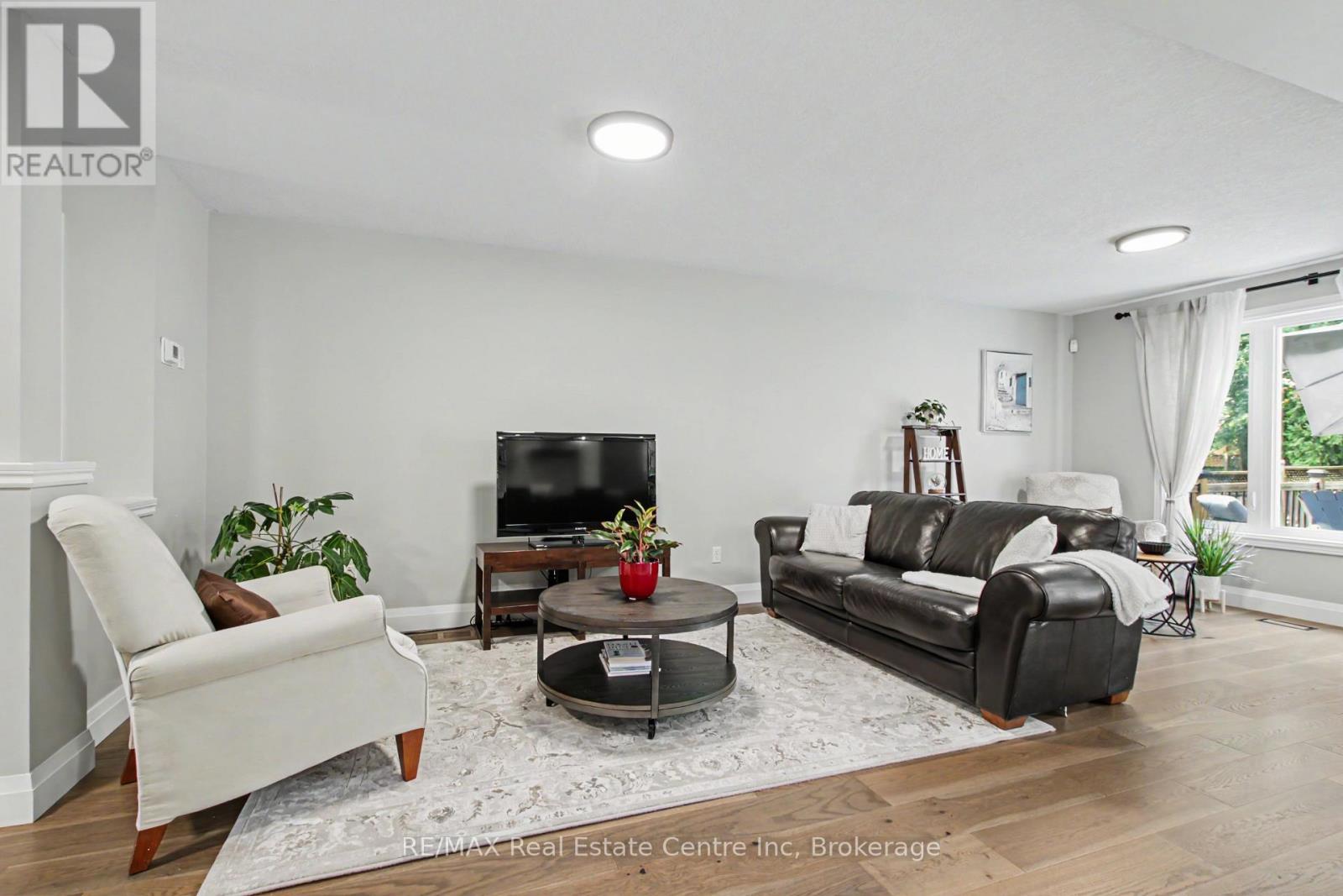 137 STEEPLERIDGE STREET - Image 8