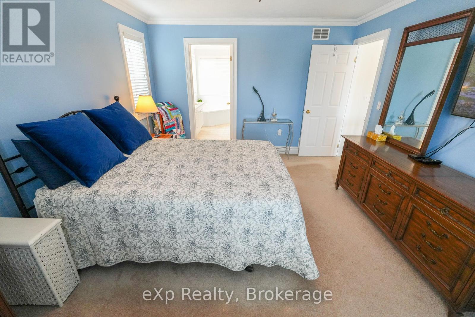 8 SANDPIPER COURT - 20