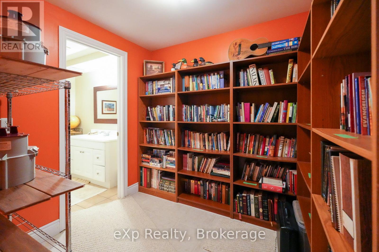 8 SANDPIPER COURT - 38