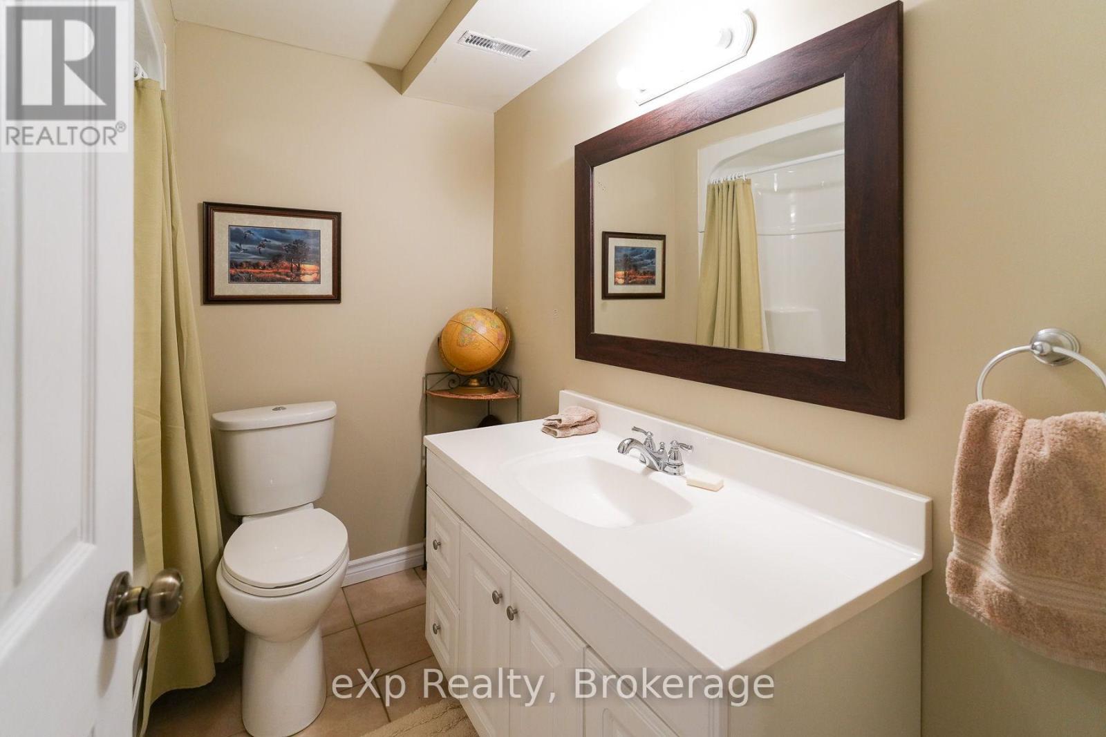 8 SANDPIPER COURT - 39