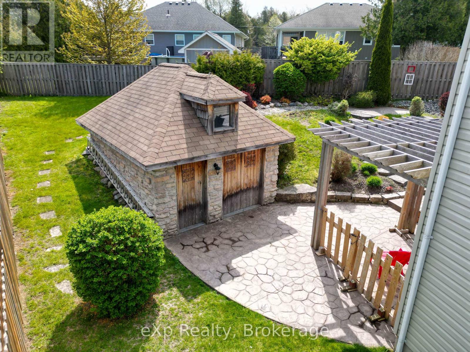 8 SANDPIPER COURT - 41