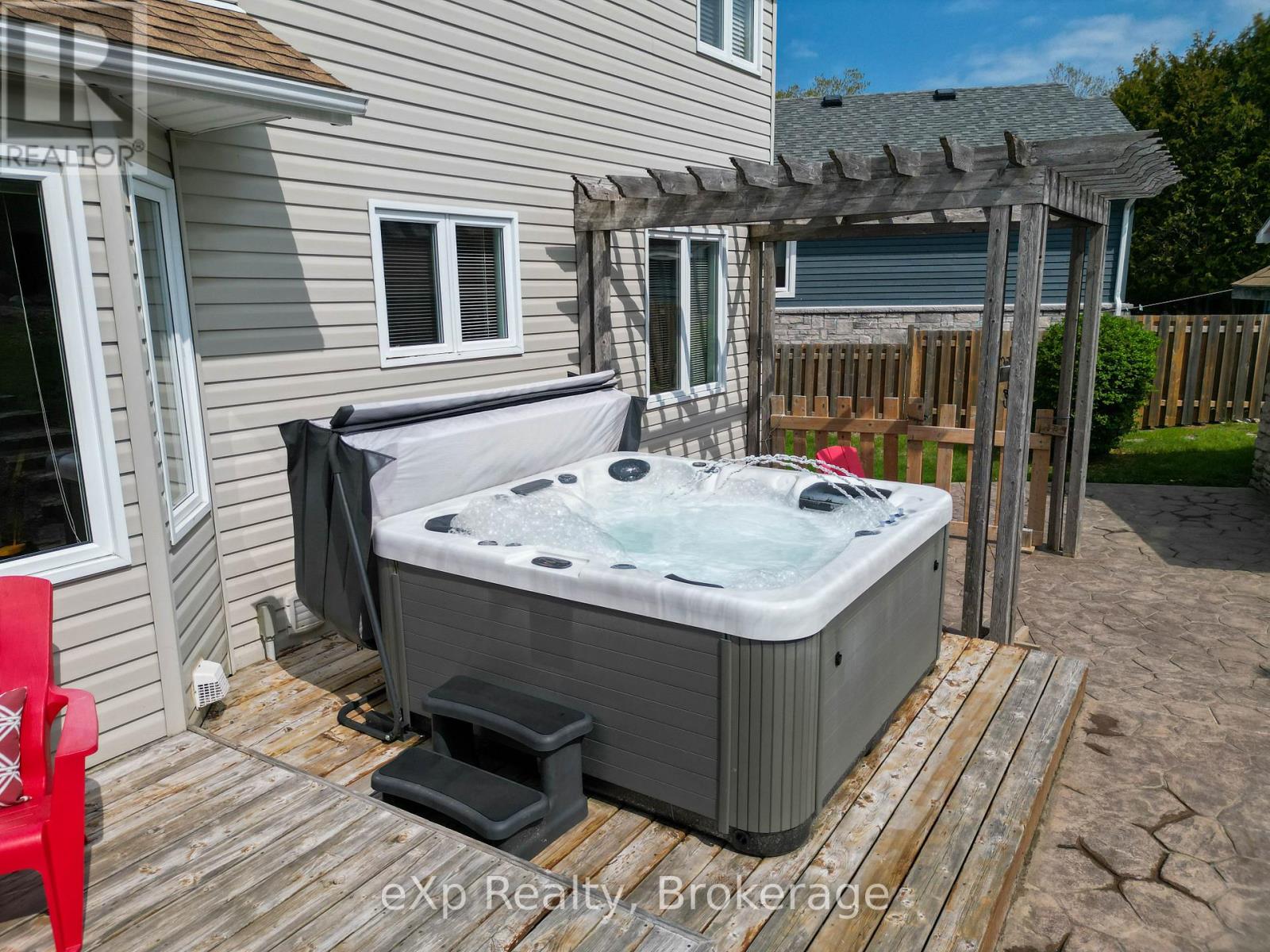 8 SANDPIPER COURT - 45
