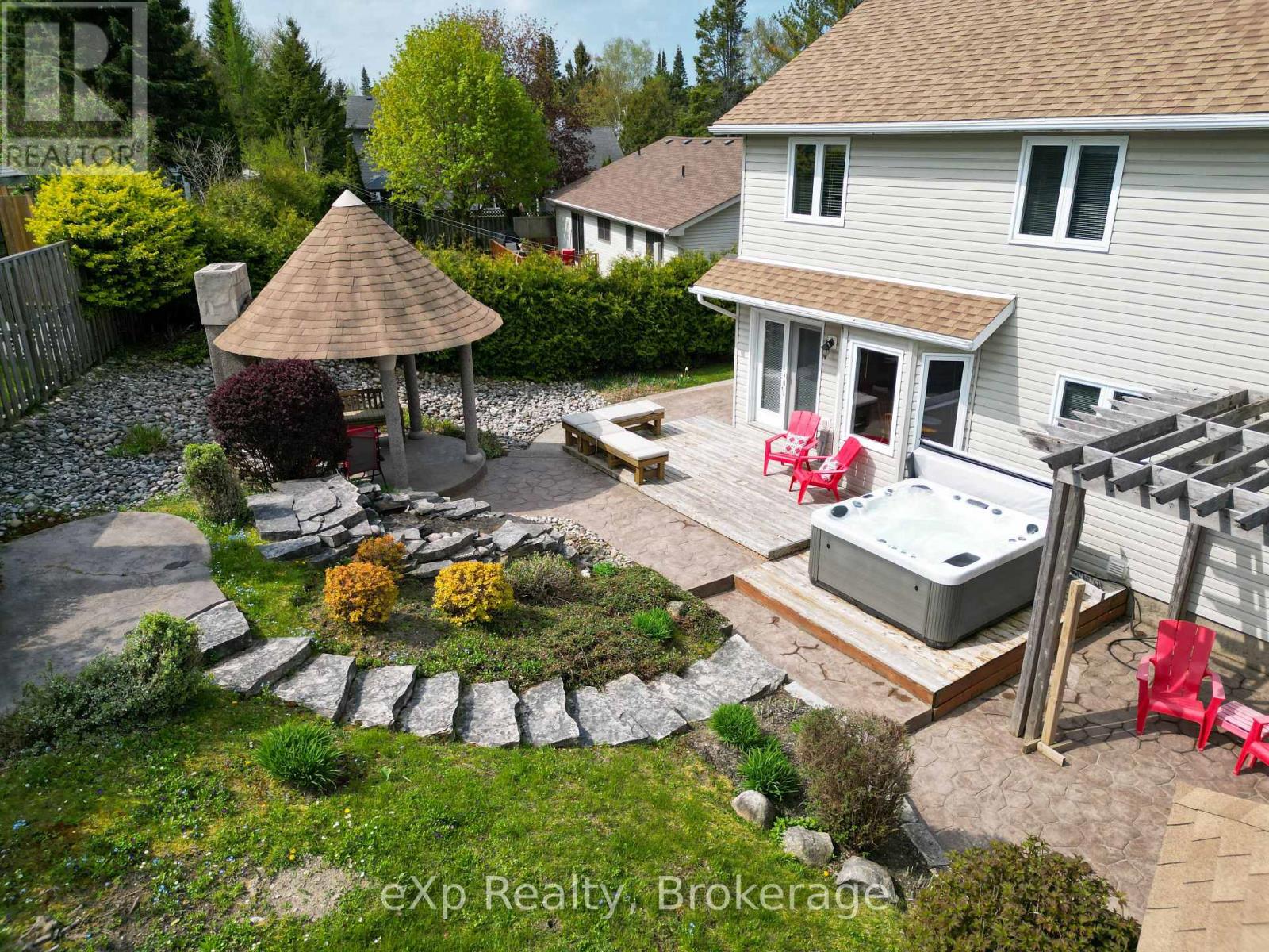 8 SANDPIPER COURT - 47