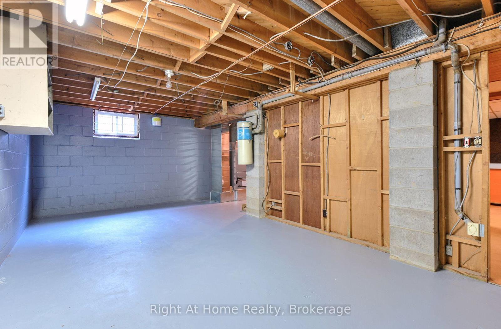 544 HARMONY ROAD S - 21