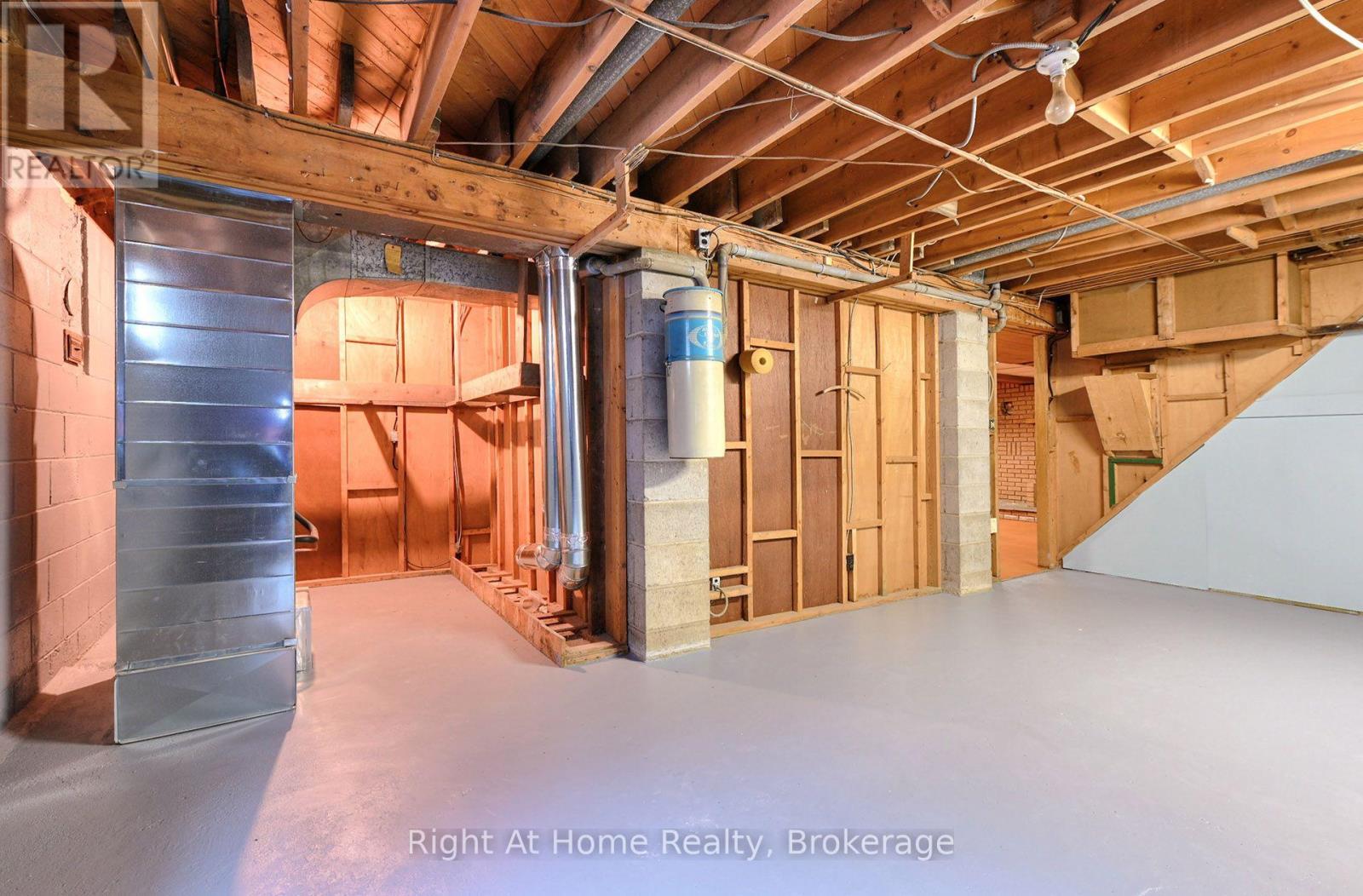 544 HARMONY ROAD S - 22
