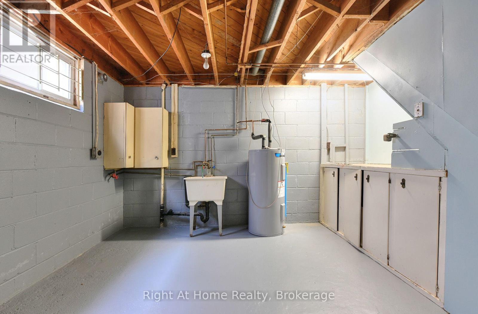544 HARMONY ROAD S - 23