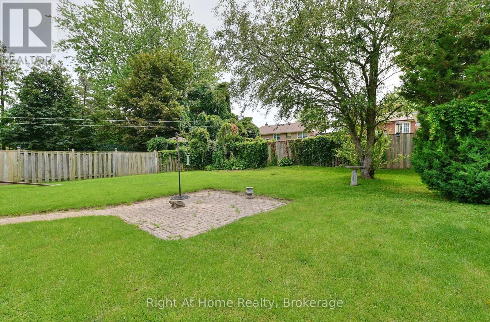 544 HARMONY ROAD S - 24