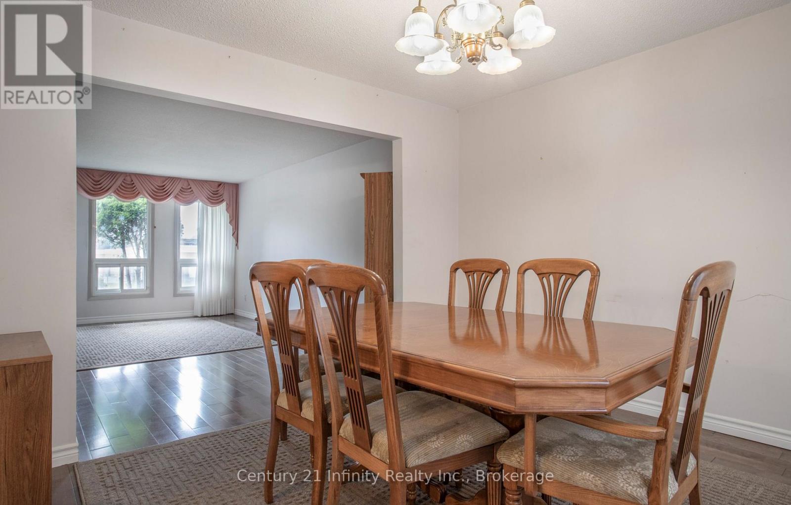933 OKLAHOMA DRIVE - 10