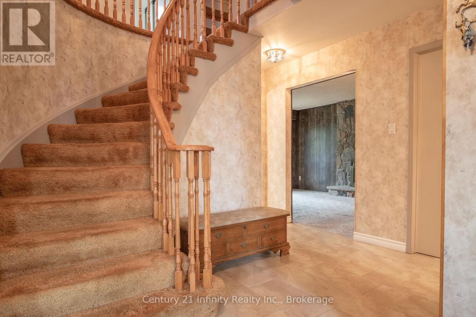 933 OKLAHOMA DRIVE - 21