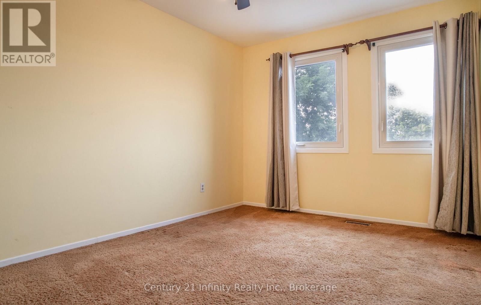 933 OKLAHOMA DRIVE - 30