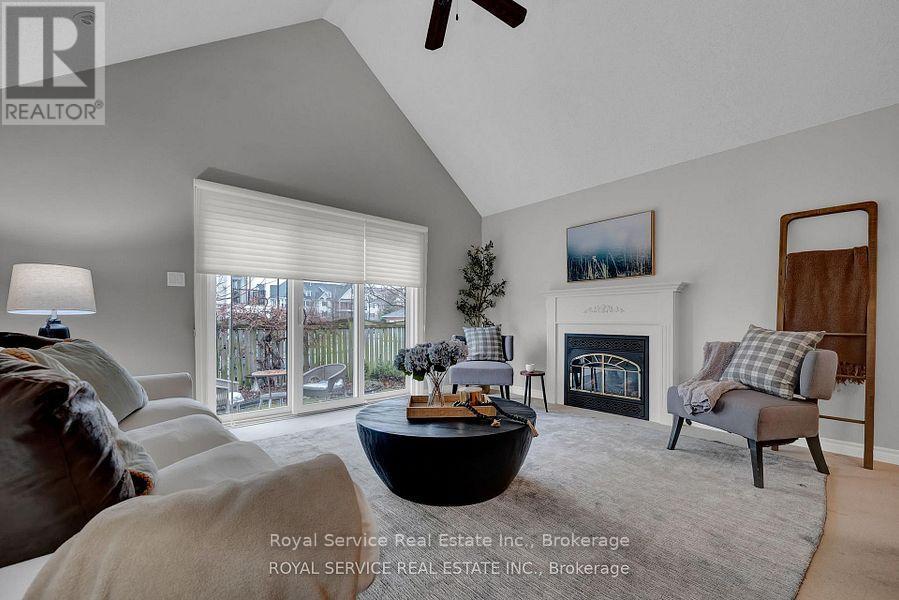 #5 350 LAKEBREEZE DRIVE - 2