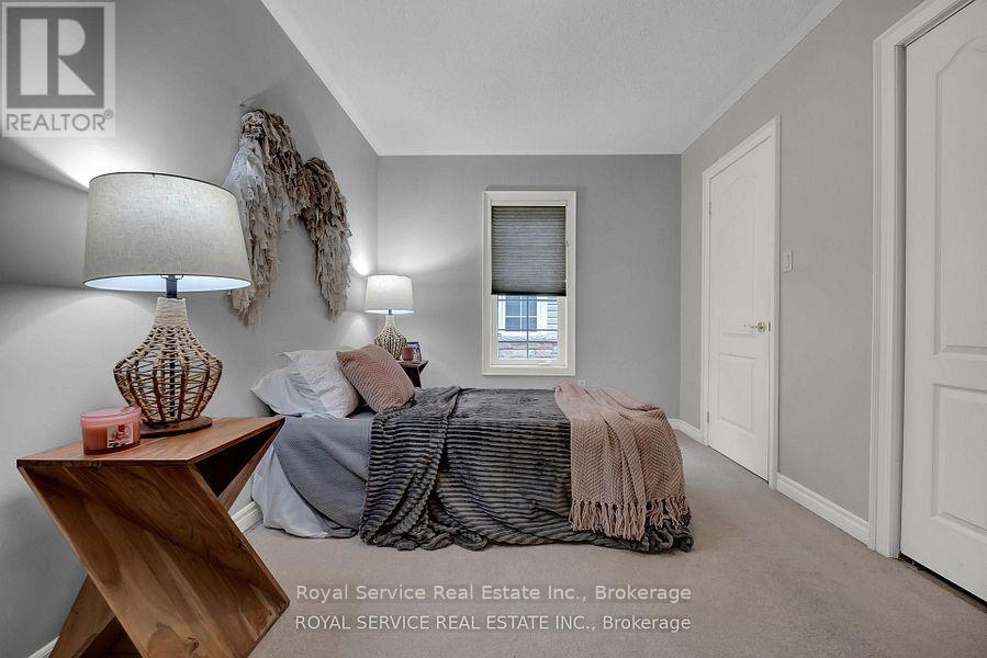 #5 350 LAKEBREEZE DRIVE - 22