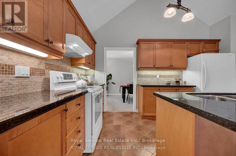 #5 350 LAKEBREEZE DRIVE - 8